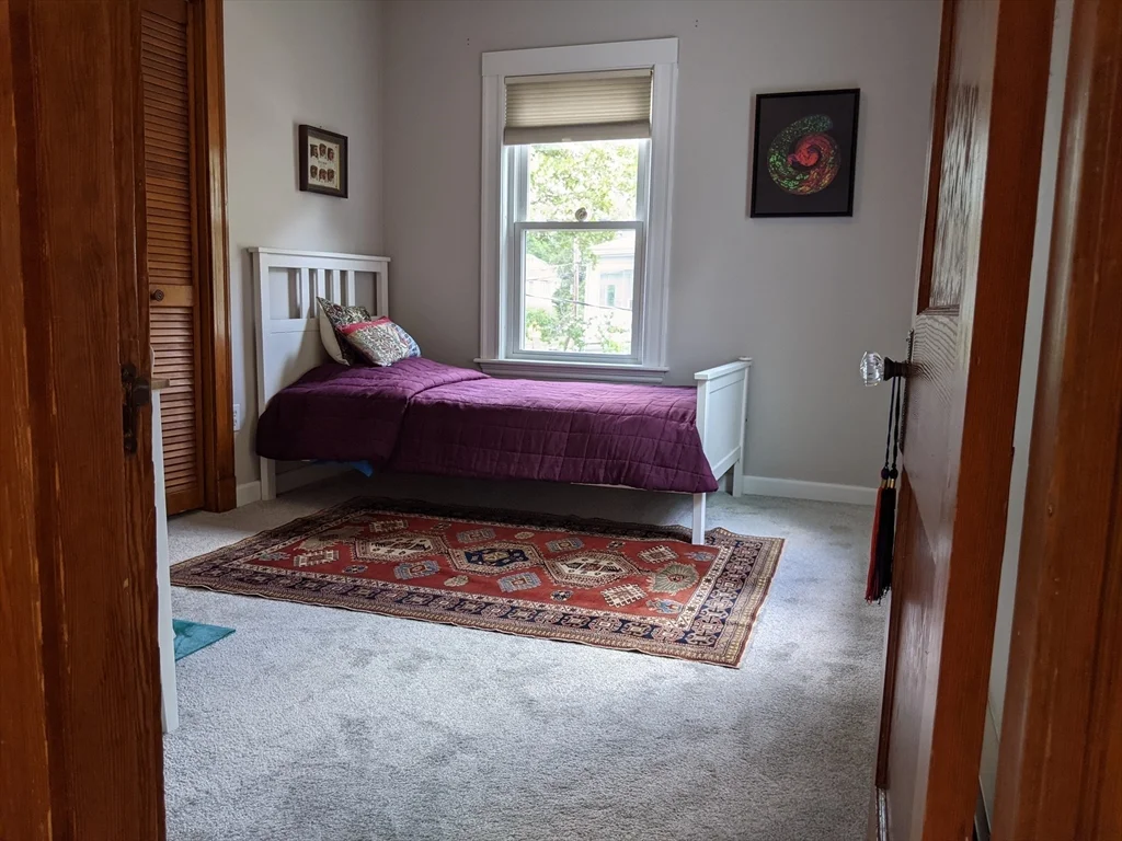 184 White St, Belmont