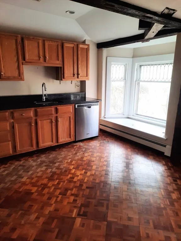 58 Main St, Marshfield