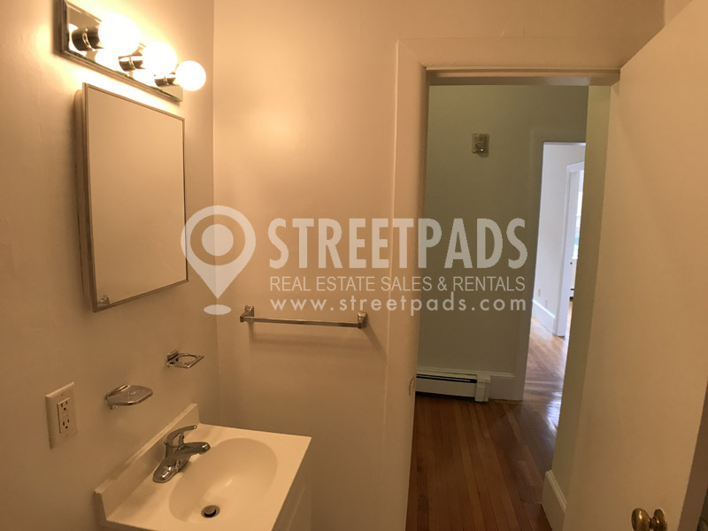 1539 Beacon St, Griggs Park