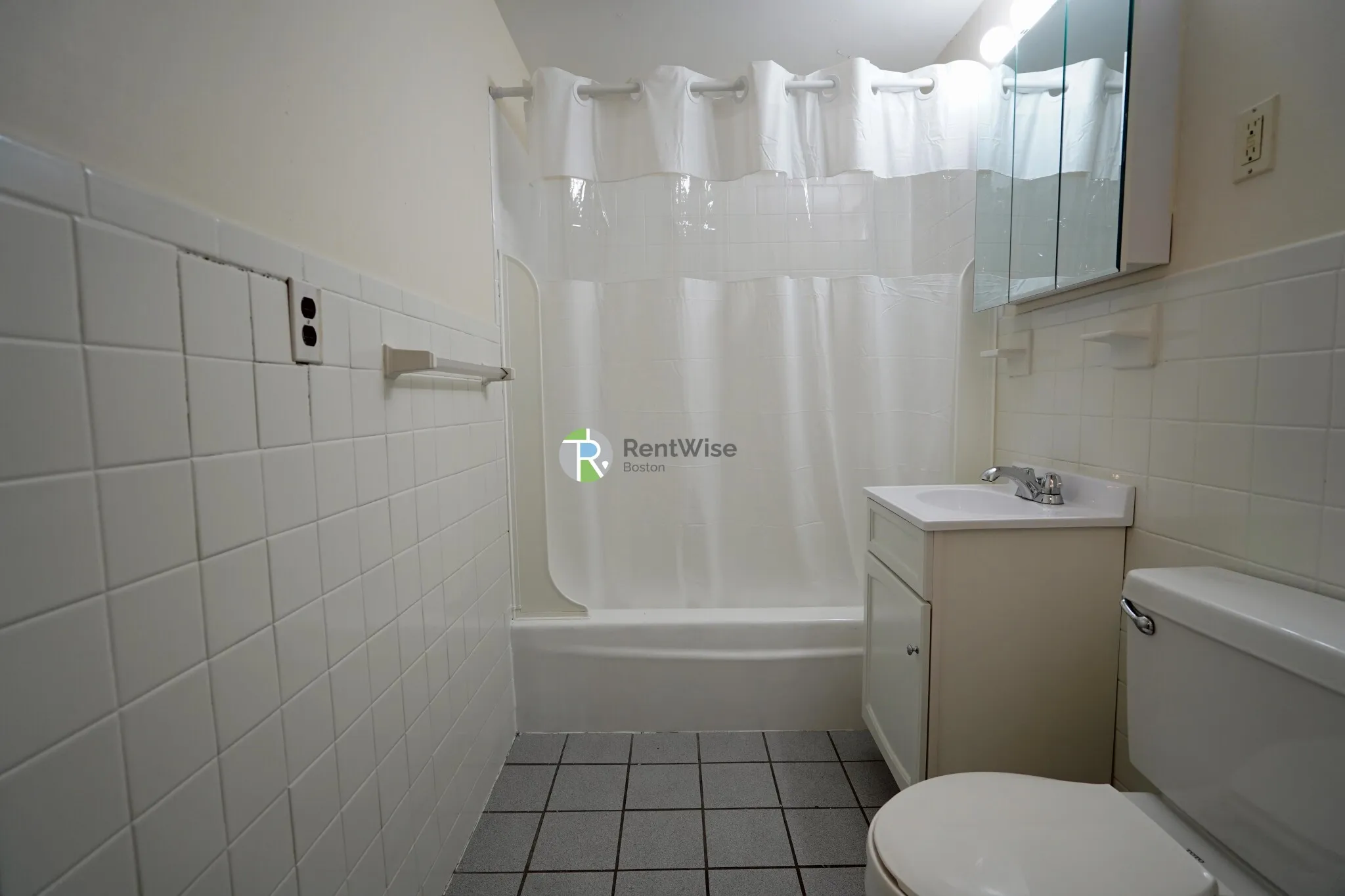 90 Gardner Ter, Allston