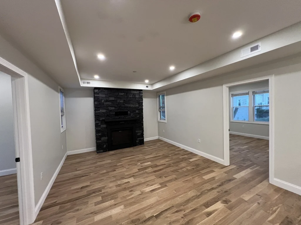 16 Harriet St, Brighton