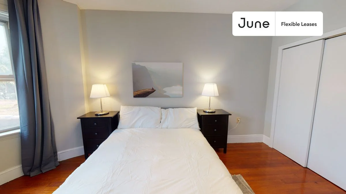 1905 Beacon St, Brookline