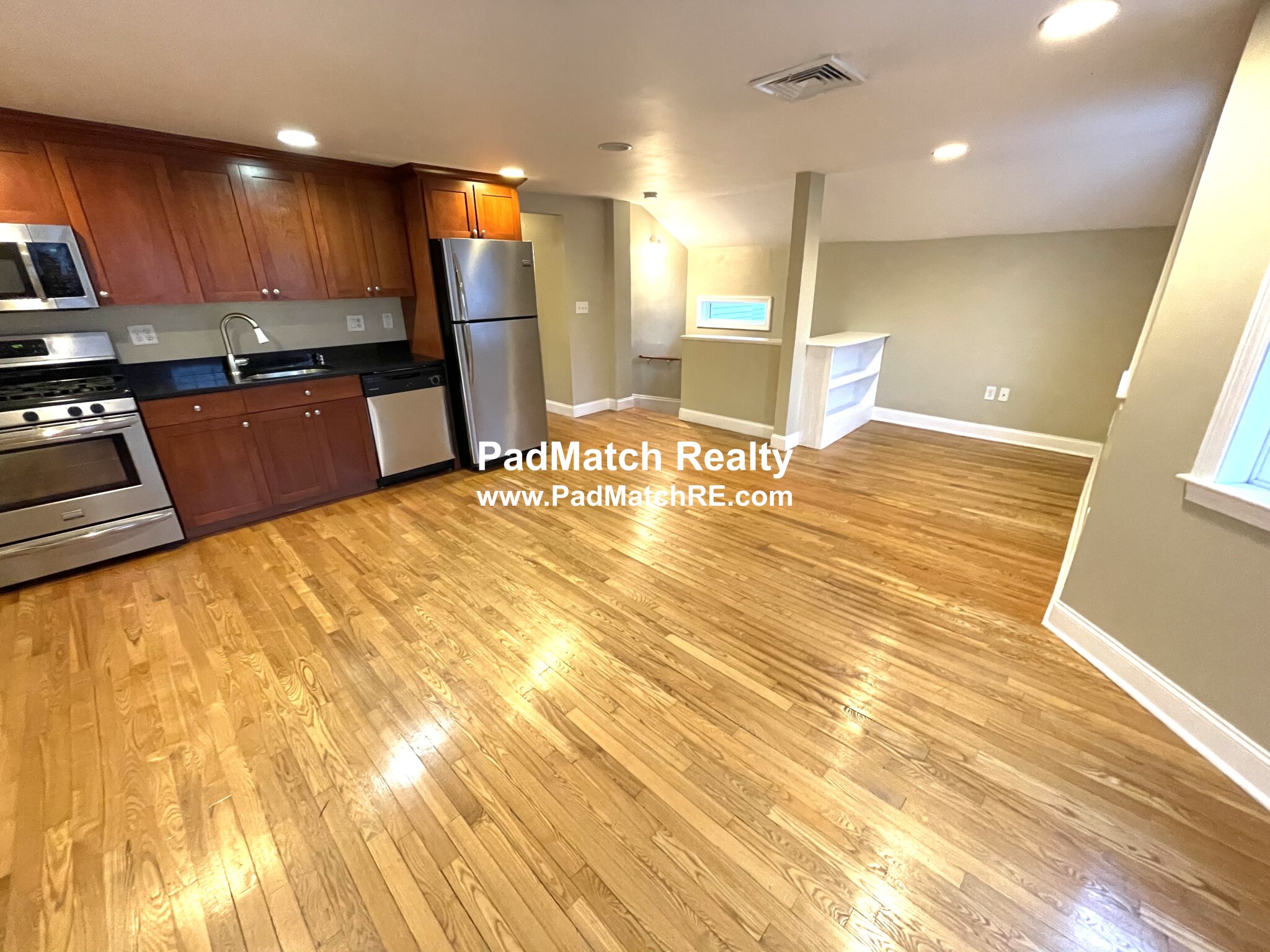 57 Day St, Jamaica Plain