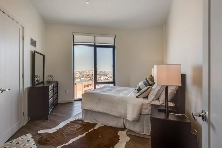 1 Canal St, North End