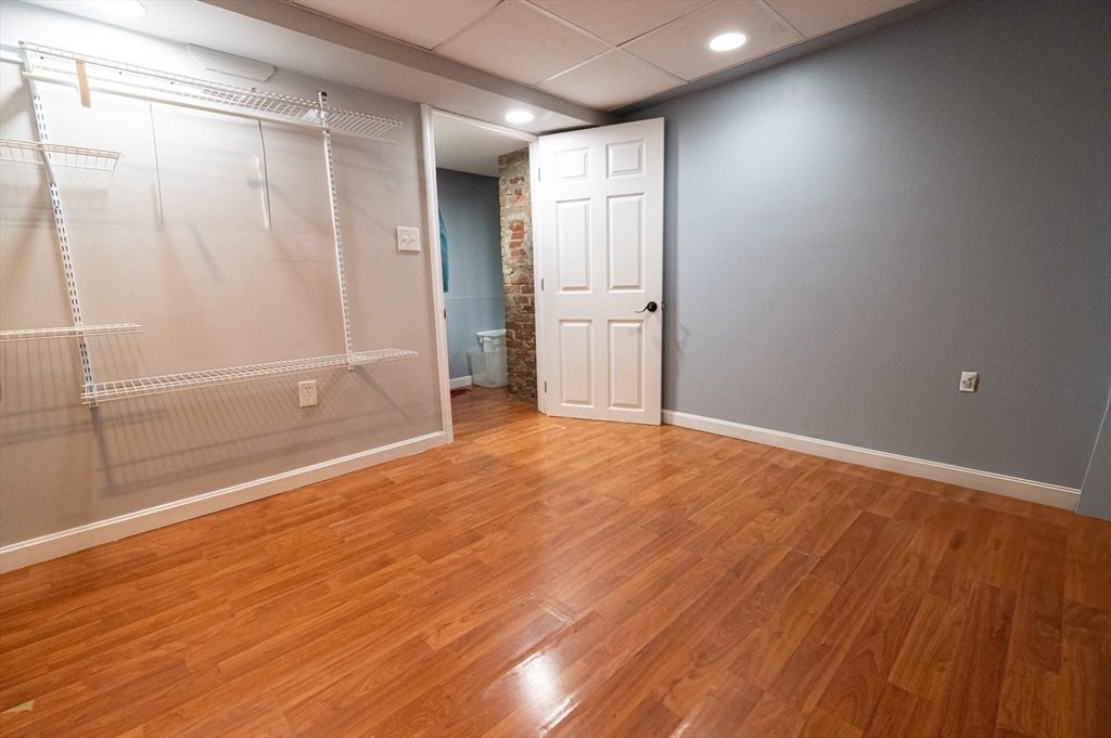 28 Harding Ter, Dedham