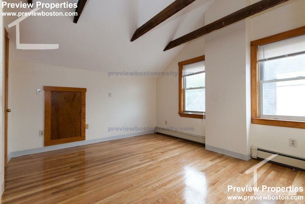 171 Cambridge St, Lower Allston