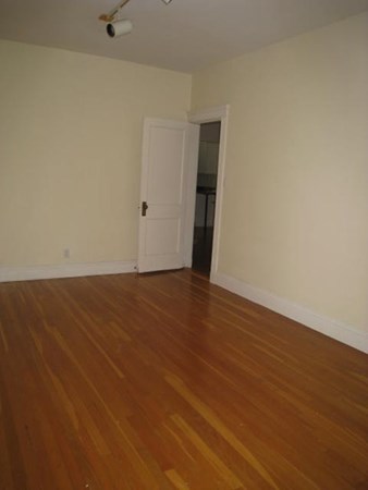 21 Shepard St, Neighborhood Nine