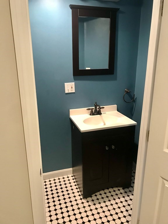 4 Colebrook St, South Boston