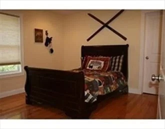 11 Oak St, Watertown