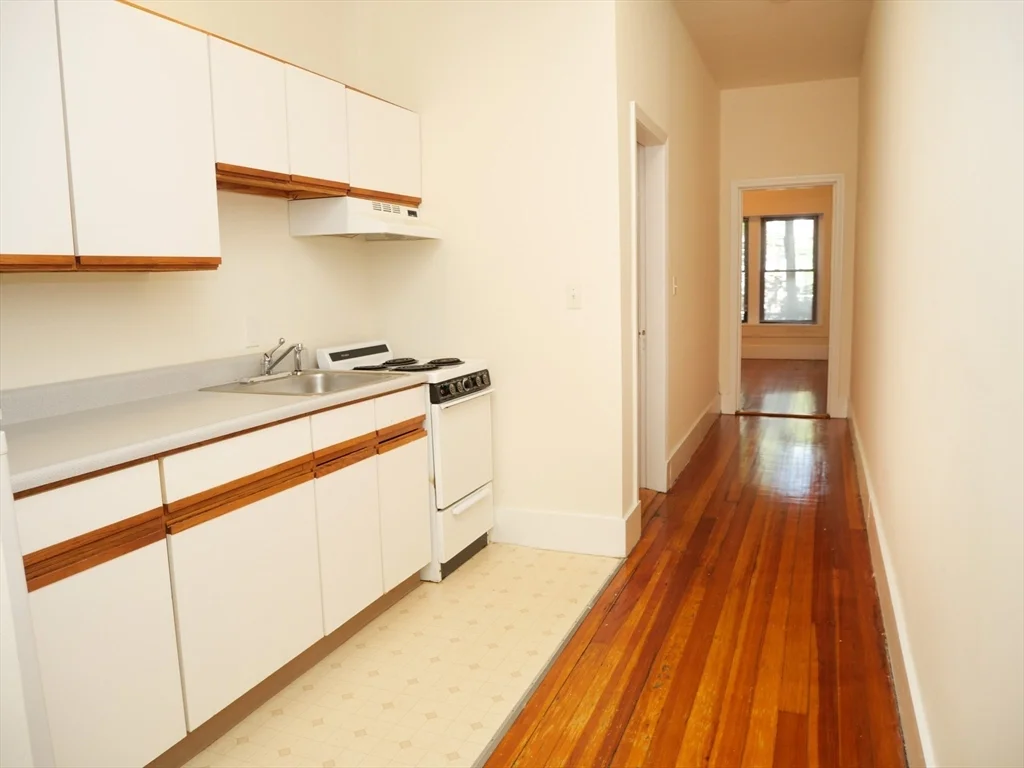 1382 Beacon, Coolidge Corner