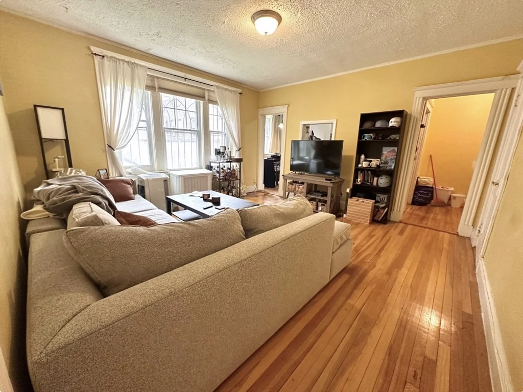 30 Jamaicaway, Jamaica Plain