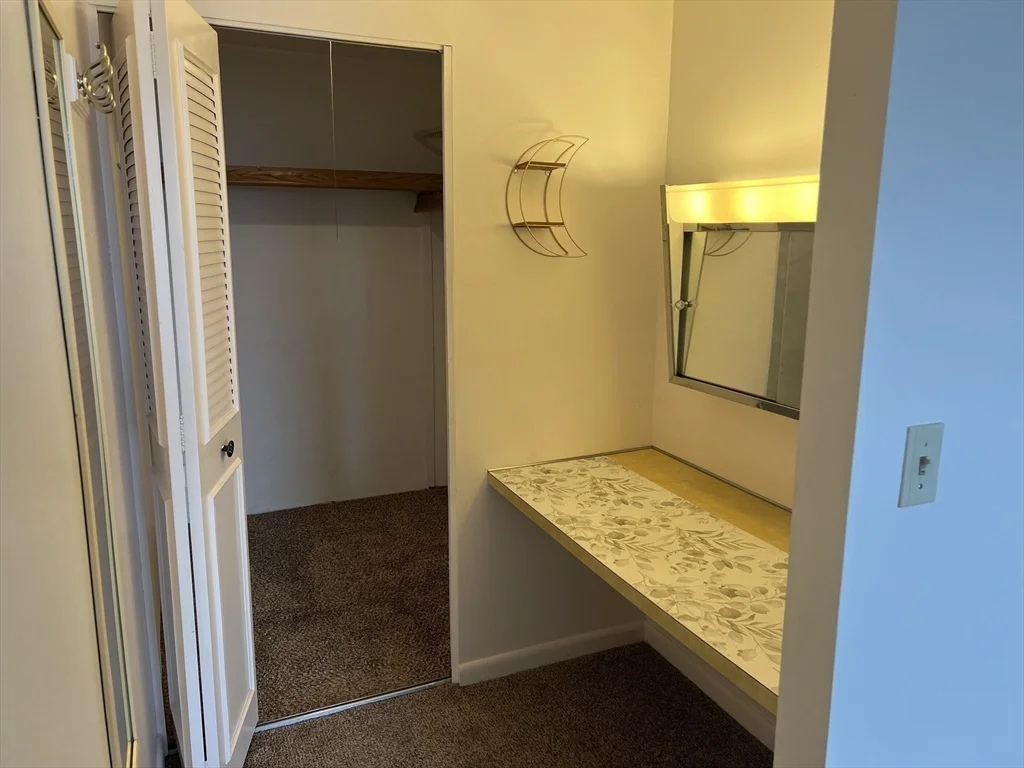 800 Governor's Dr, Winthrop