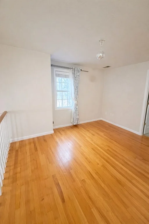 75 Lebeaux Dr, Edgemere