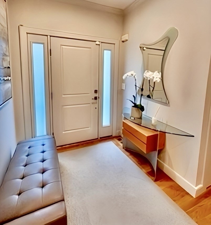 28 Tanglewood Rd, Newton