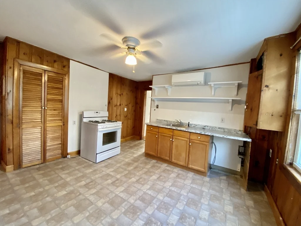 20 Webster Ave, East Somerville