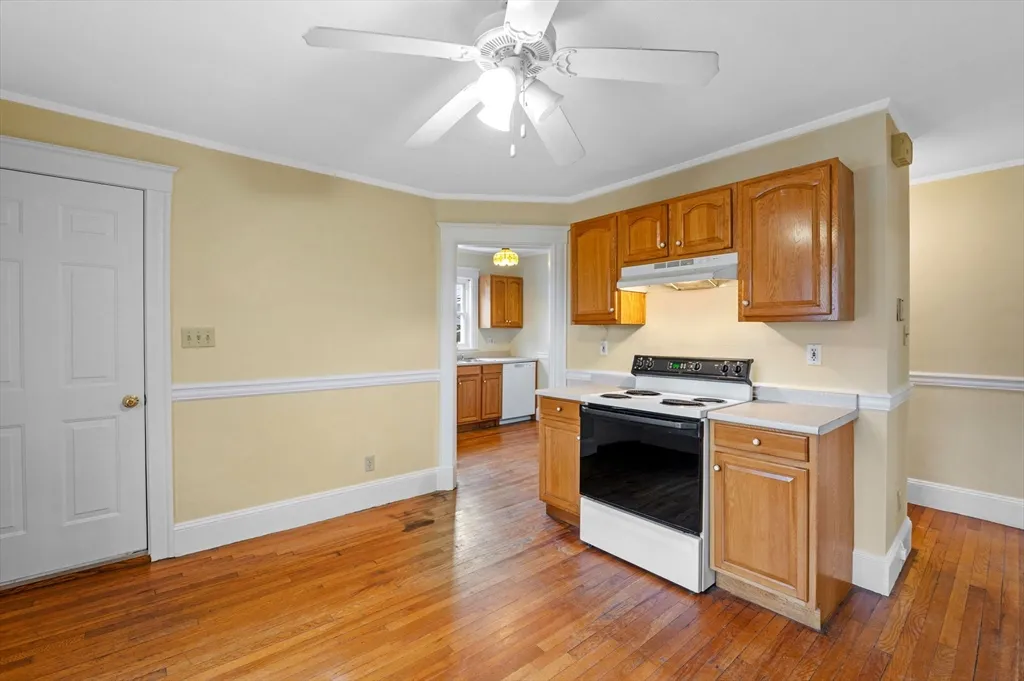 38 Raymond Rd, Salem