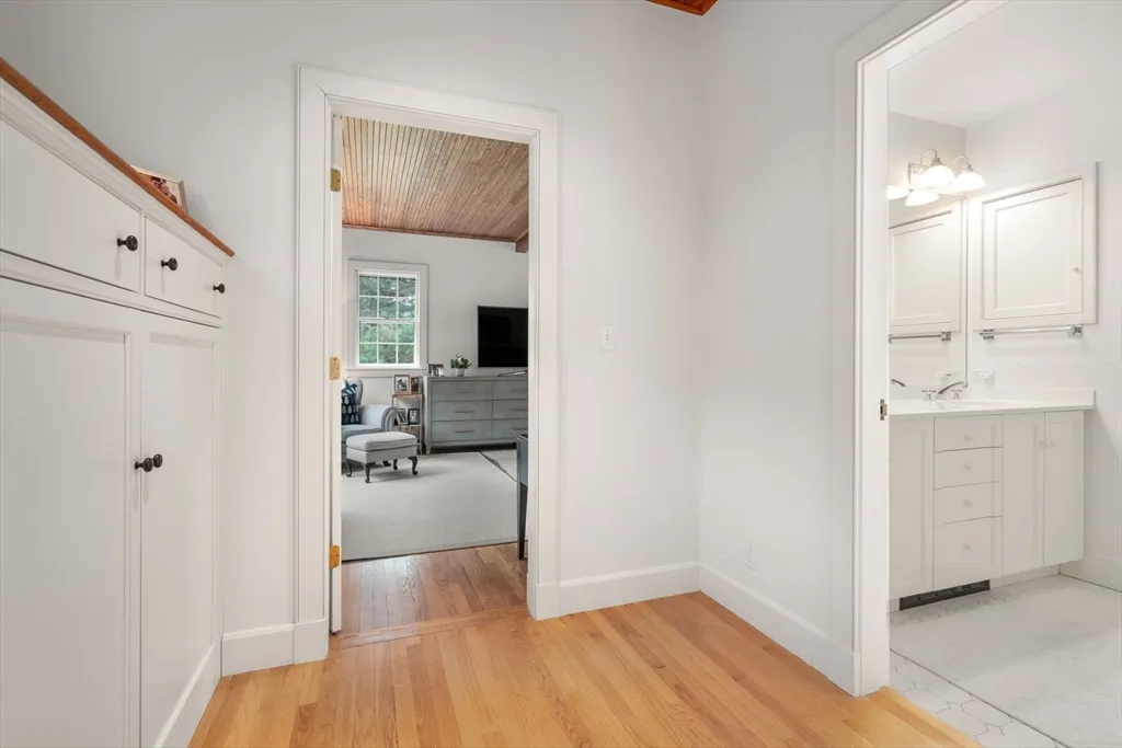 164 Forest St, Sherborn