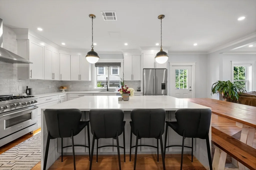 99 Crafts St, Newtonville