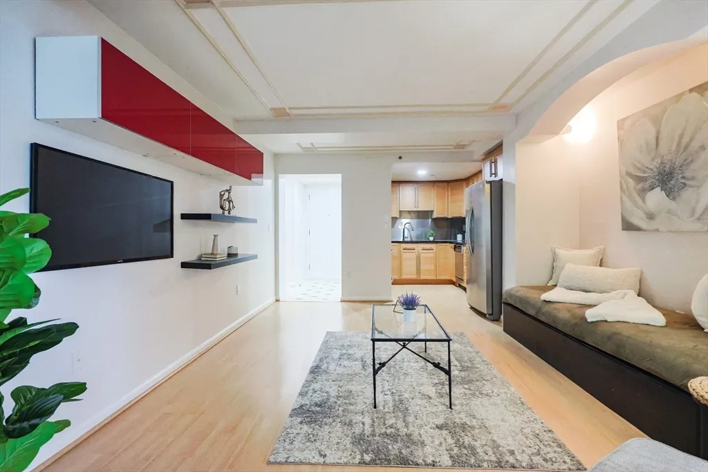 10 Rogers St, East Cambridge