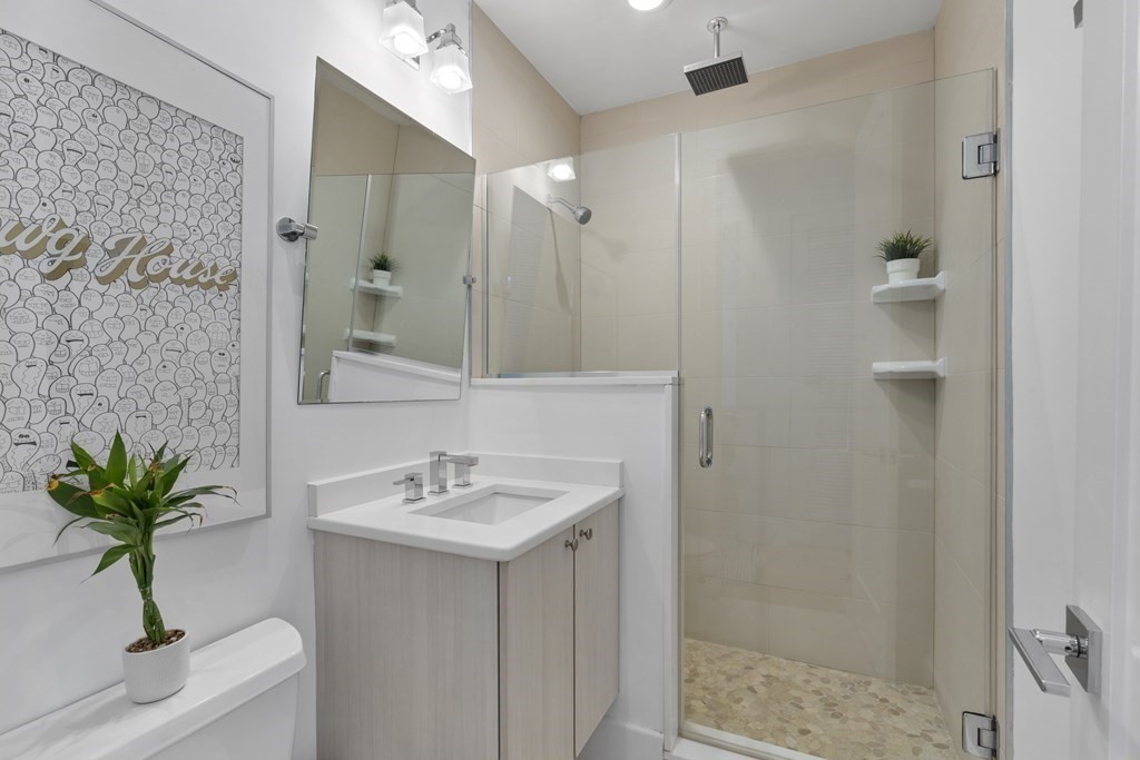 5 Mohawk St, South Boston