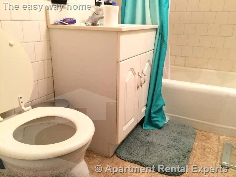 1622 Massachusetts Ave, Harvard Square