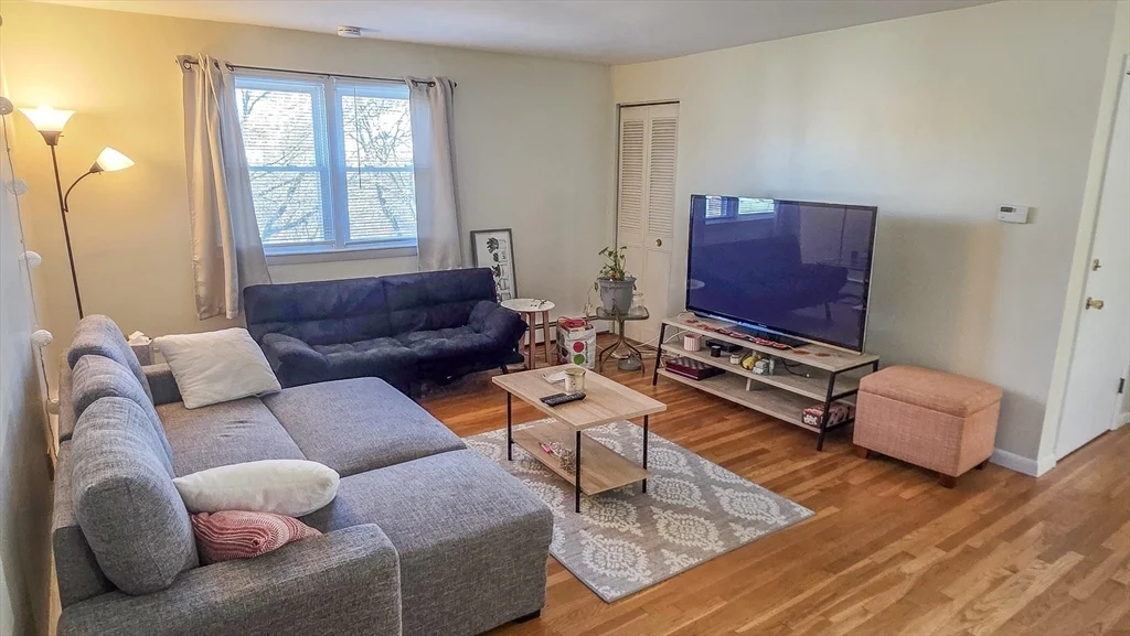 55 Wedgewood Rd, Tatnuck