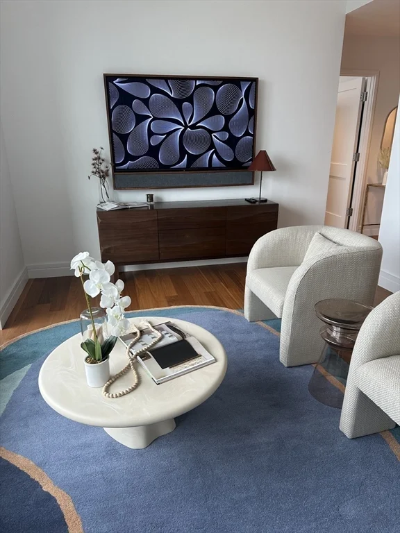 1 Dalton St, Back Bay