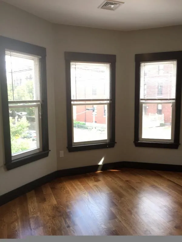 46 Creighton St, Jamaica Plain