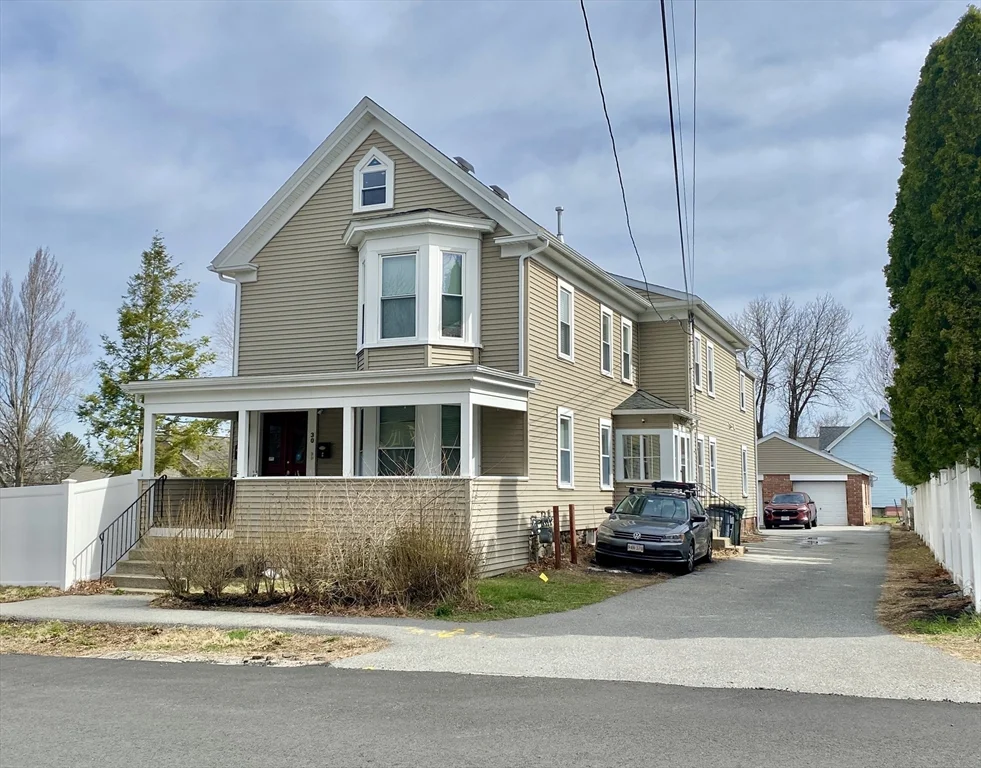 30 Maple Ave, North Andover