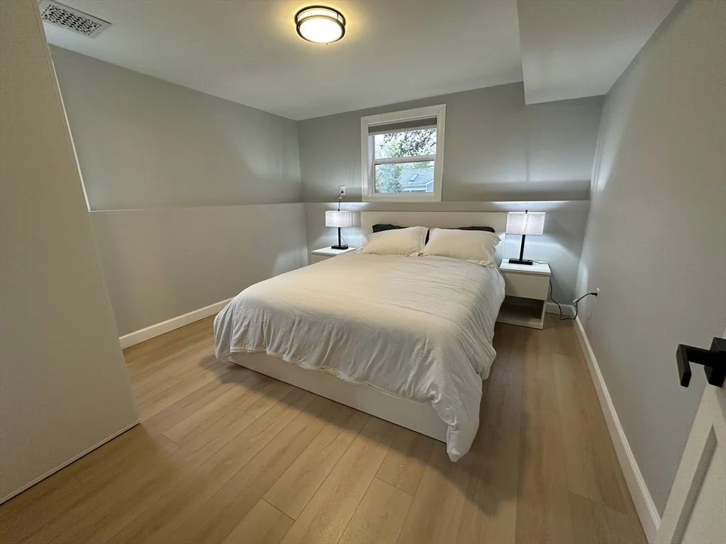 456 Parsonage St, Marshfield