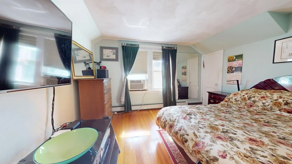 118 Colby Rd, Quincy