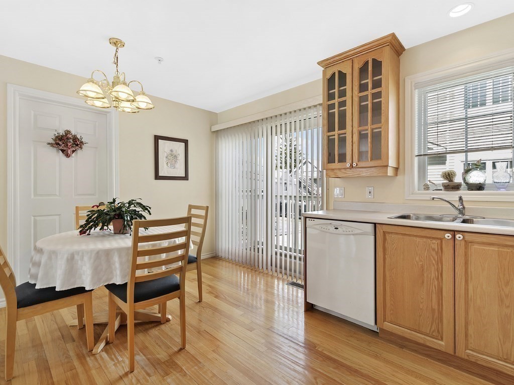 40 Myrtle St, Waltham