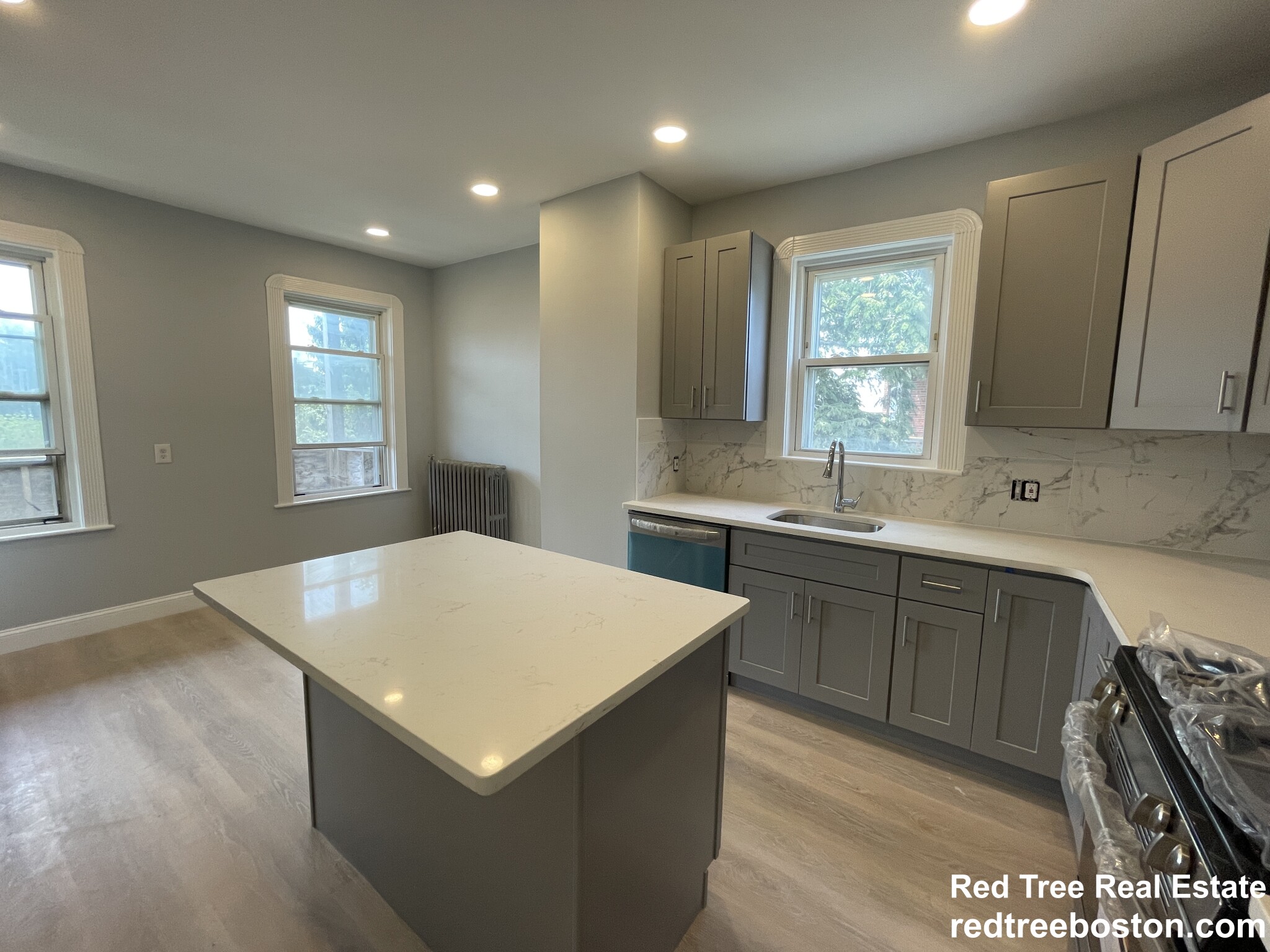 44 Ashley St, East Boston