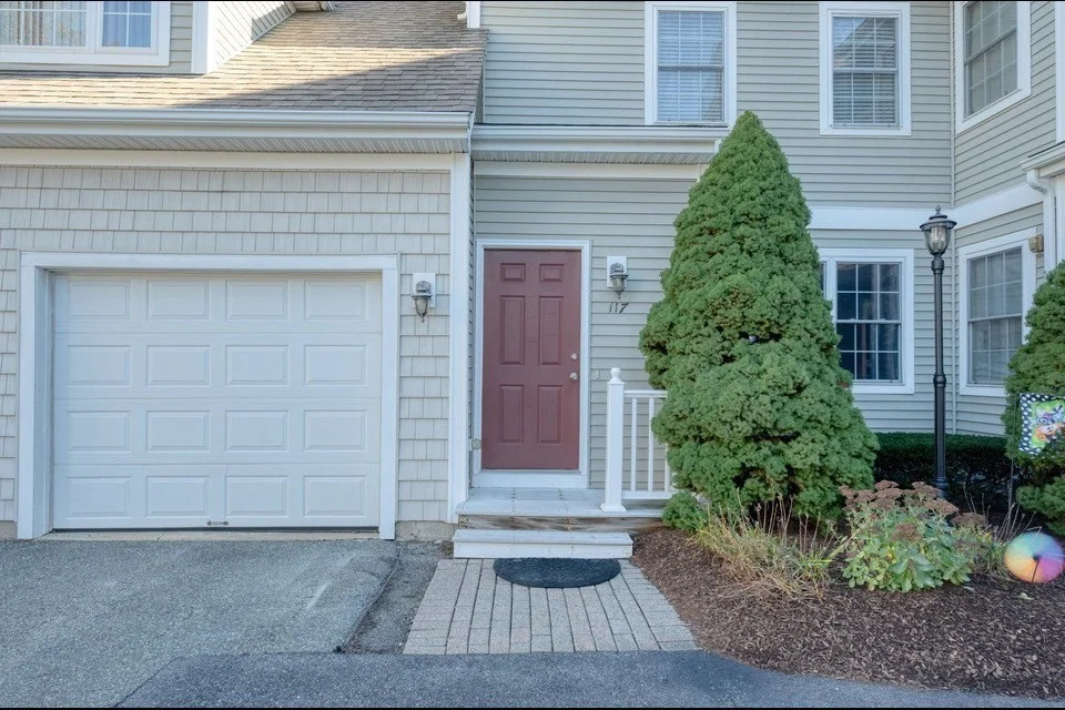 117 Tamarack Ln, Abington