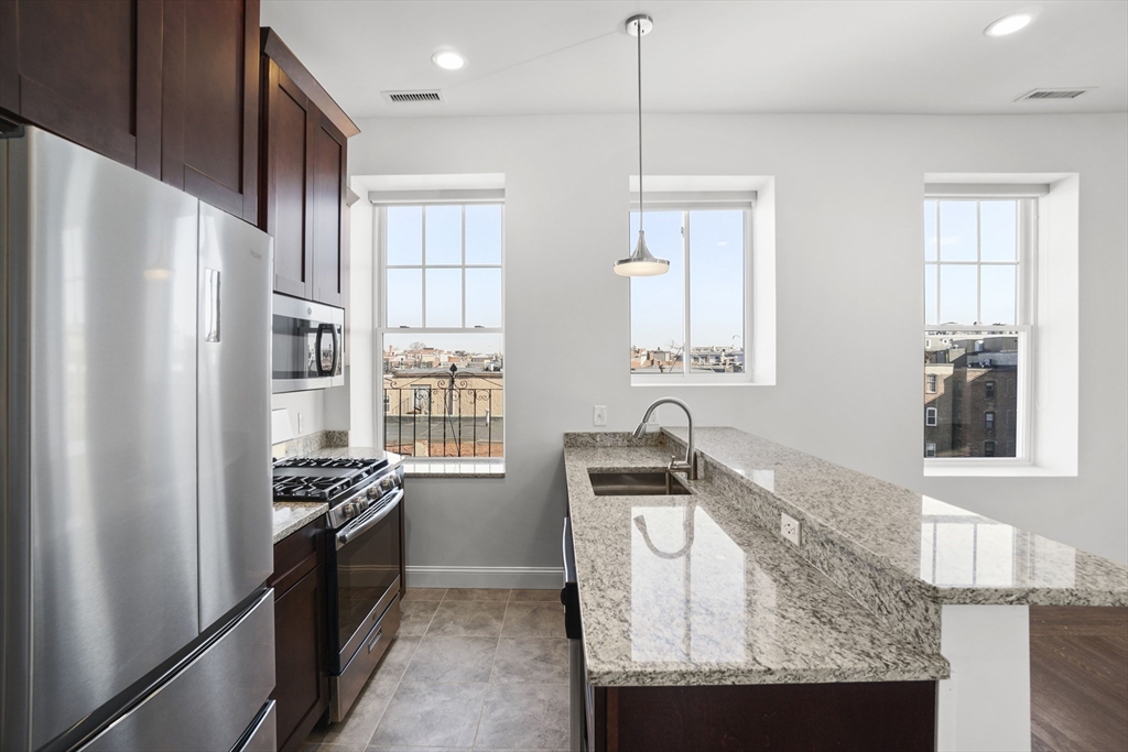 74 Salem St, North End