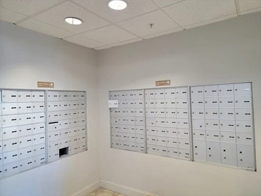 1 Cityview Ln, Quincy