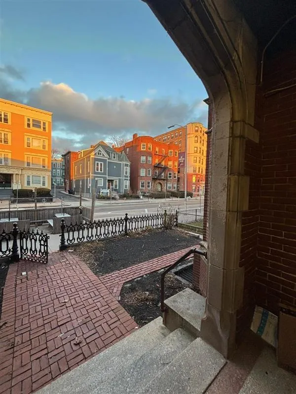 900 Massachusetts Ave, Riverside