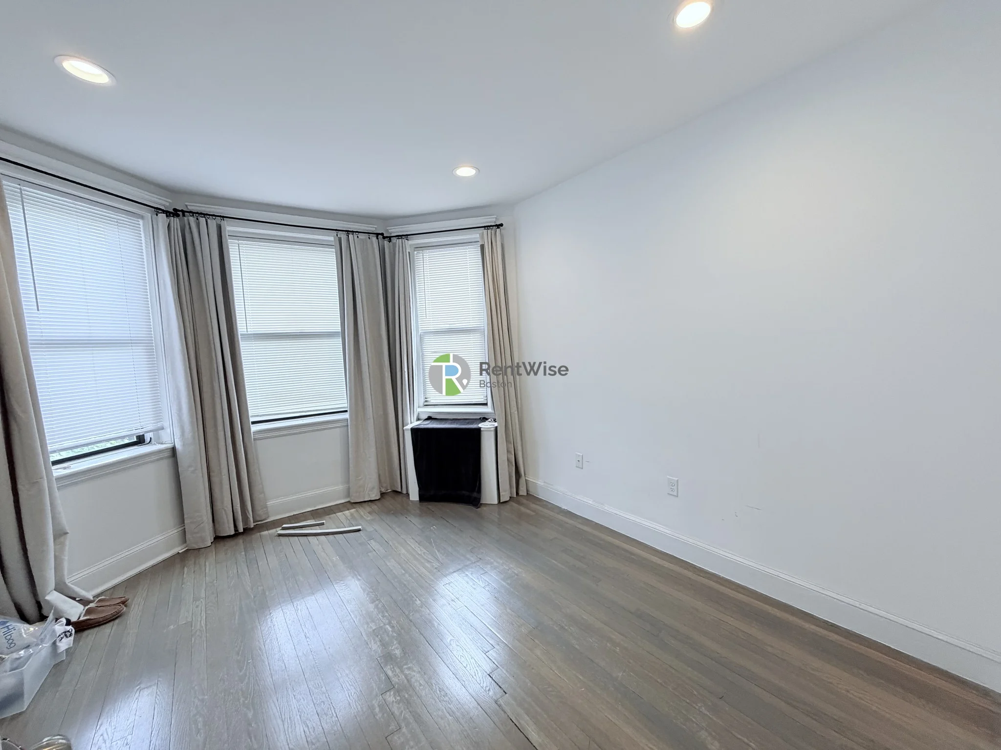 19 Peterborough St, Fenway