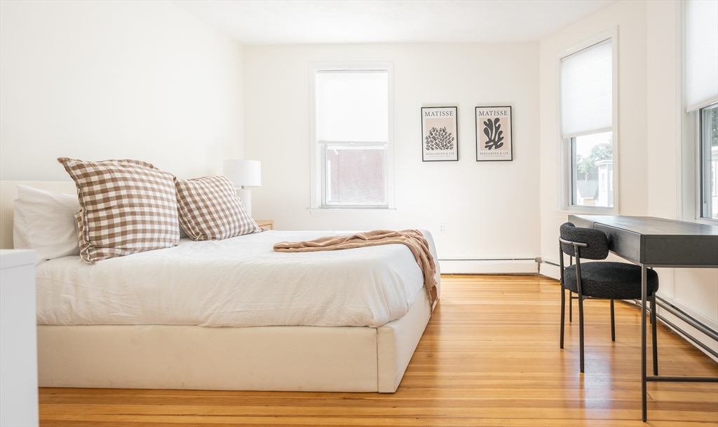 34 White Pl, White Place