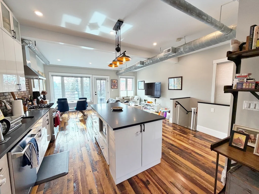 63 Marion St, East Boston