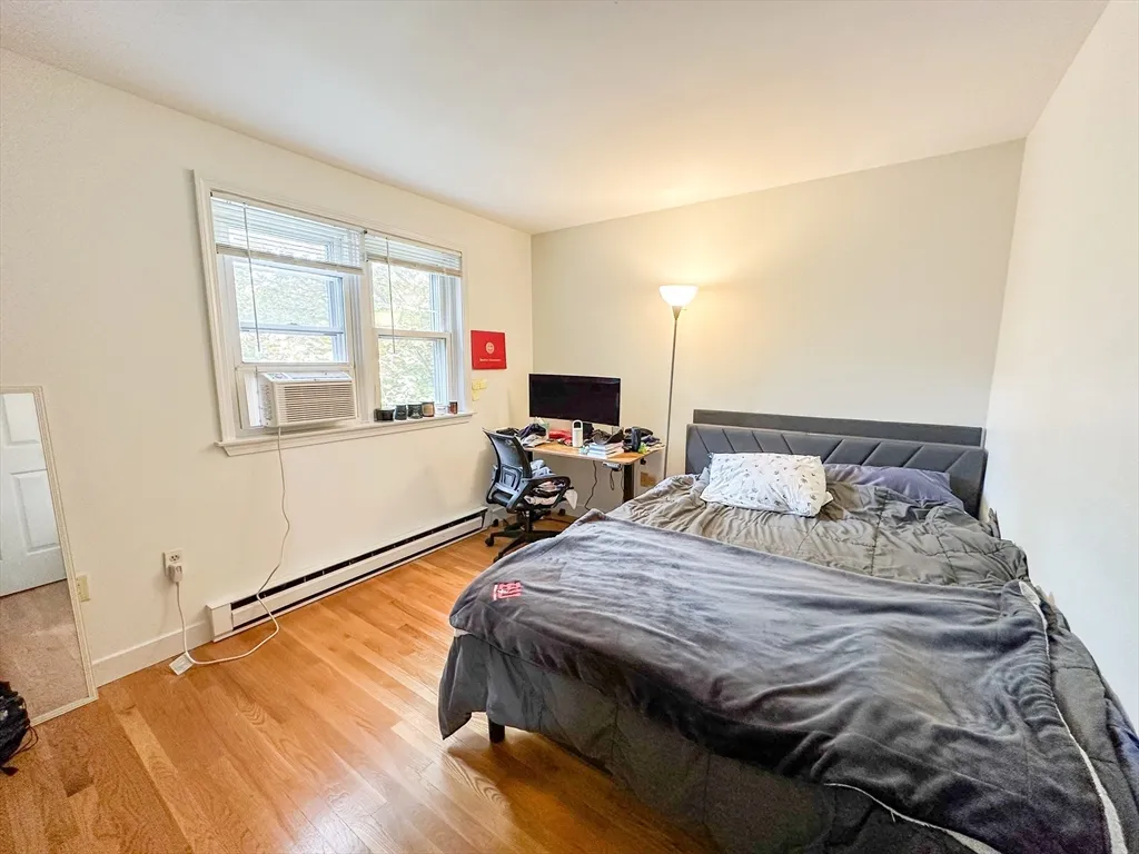 135 Bolton St, South Boston