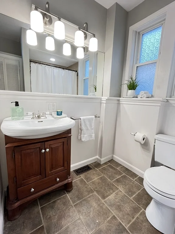 128 Chestnut St, Brookline