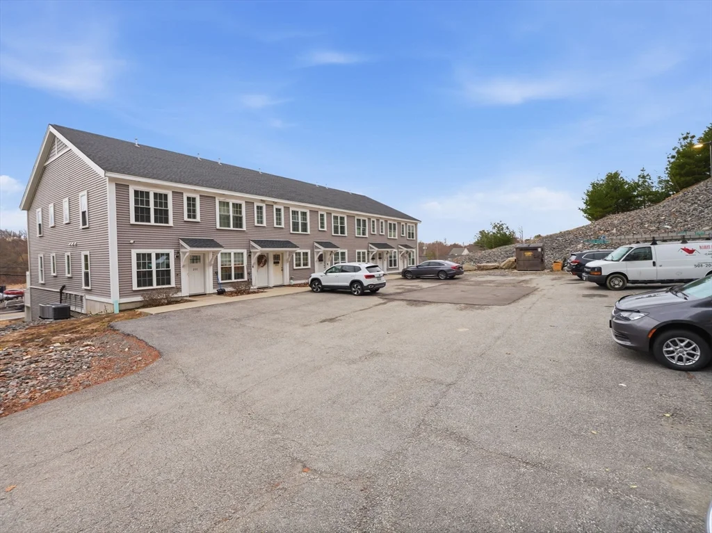 89 West Main, Northborough