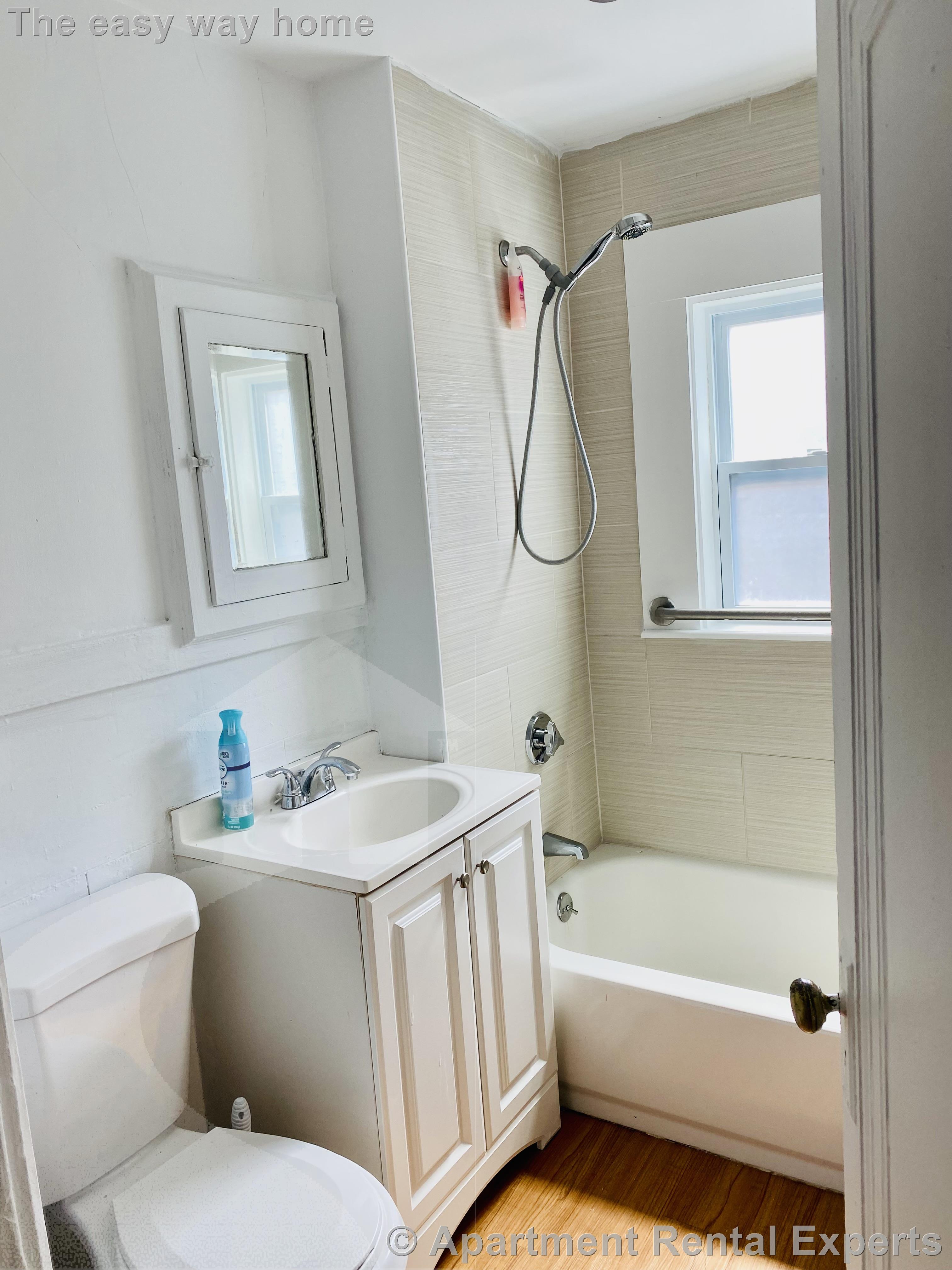 137 Mills St, Malden Center