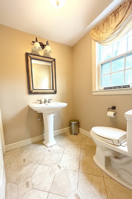 170 Saddle Hill, Hopkinton