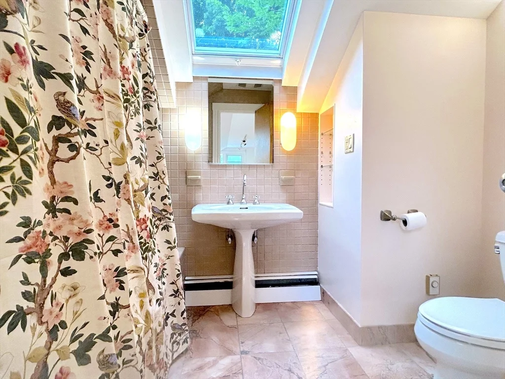 82 Stearns Rd, Coolidge Corner