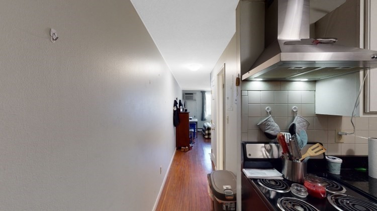 14 Murdock, Ball Square