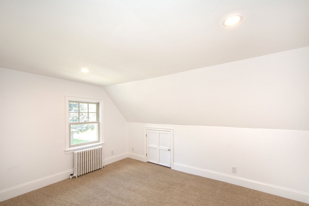 1A Roc Fall Rd, Hingham