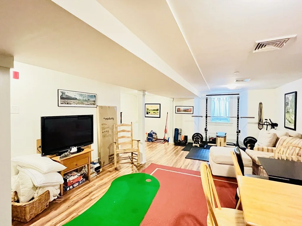 15 Boardman St, Central Square