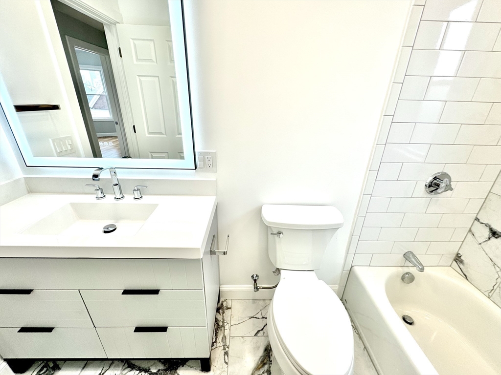 190 Hillside St, Mission Hill